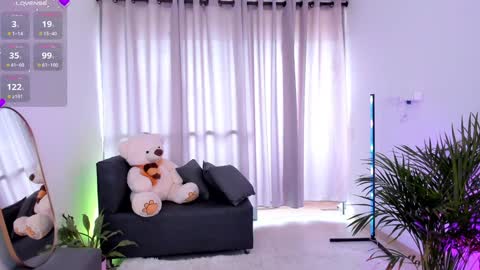  R O X I E  online show from 12-17-24, 07:37