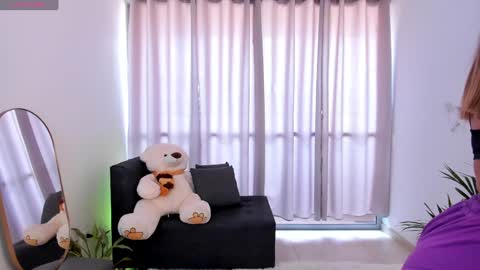  R O X I E  online show from 01-12-25, 03:36