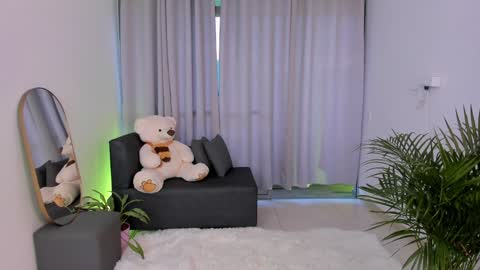  R O X I E  online show from 01-17-25, 10:45