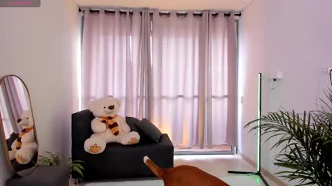  R O X I E  online show from 02-18-25, 09:53