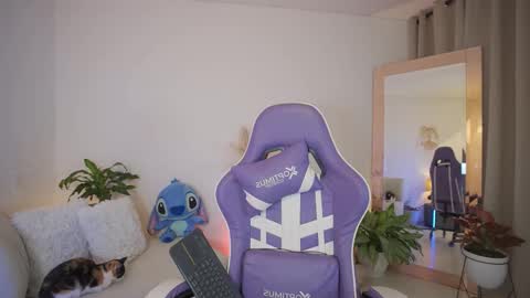  R O X I E  online show from 03-29-26, 02:22