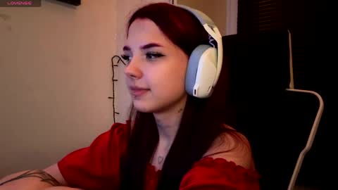 Snapshot of roxiepiurkowski chatting on 03-30-26, 04:30 Hana online show from 03-30-26, 04:30