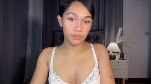 roxiethogersen online show from 07-13-26, 12:08