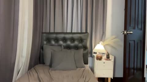 roxiethogersen online show from 07-14-26, 10:09