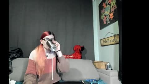 roxihazeleyes online show from 09-19-25, 07:43