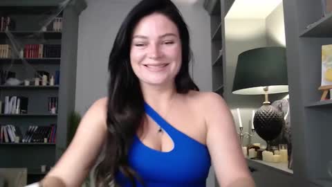 roxxiejet online show from 11-19-25, 07:19