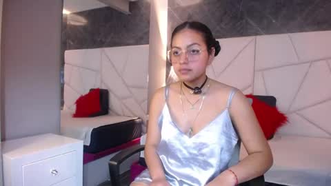 Roxxy  online show from 05-22-26, 07:41