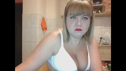 roxy8630 online show from 09-29-25, 12:05