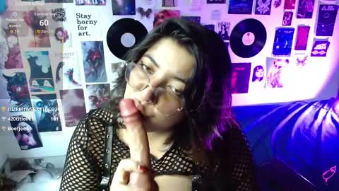 Roxana online show from 04-20-26, 04:43