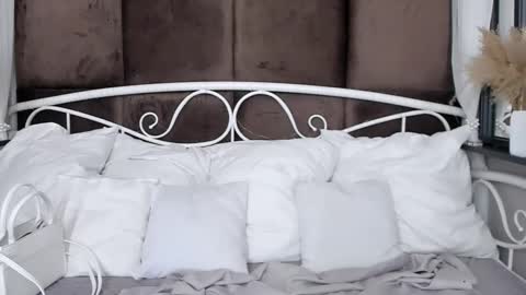 Roxy online show from 10-21-25, 10:27