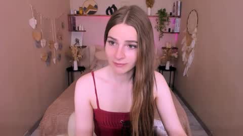 Snapshot of roxy_kisss chatting on 06-08-26, 08:04 Roxy online show from 06-08-26, 08:04