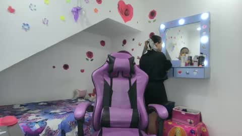 Roxy online show from 10-20-25, 01:50