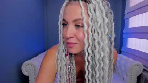 Roxy online show from 03-10-25, 04:17