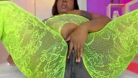 roxy_sexy69 online show from 06-17-26, 03:02