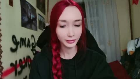 Snapshot of roxy_silver chatting on 05-29-26, 08:40 Roxy online show from 05-29-26, 08:40