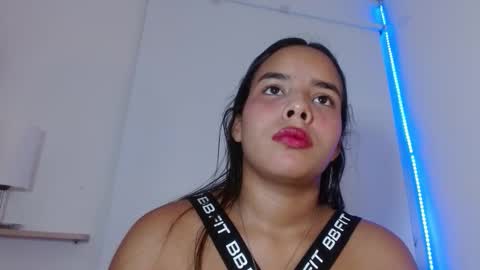 roxy_stone1 online show from 11-03-25, 07:26