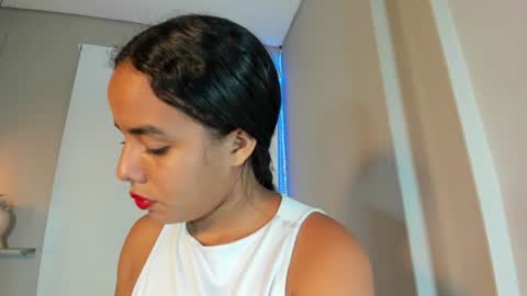 Snapshot of roxy_stone1 chatting on 06-19-26, 07:06 roxy_stone1 online show from 06-19-26, 07:06