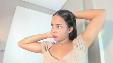 Snapshot of roxy_stone1 chatting on 07-15-26, 07:30 roxy_stone1 online show from 07-15-26, 07:30