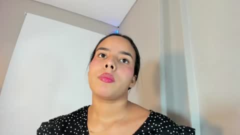 Snapshot of roxy_stone1 chatting on 07-21-26, 07:27 roxy_stone1 online show from 07-21-26, 07:27