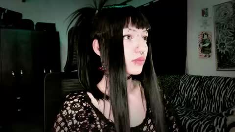 Snapshot of roxy_toxic chatting on 02-28-26, 01:17 Roxy Independient model Help me to reach 50 thumbs up online show from 02-28-26, 01:17