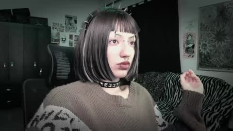 Snapshot of roxy_toxic chatting on 06-04-26, 12:49 Roxy Independient model Help me to reach 50 thumbs up online show from 06-04-26, 12:49