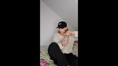 Snapshot of roxyseidel chatting on 04-12-26, 07:41 Roxy Seidel online show from 04-12-26, 07:41