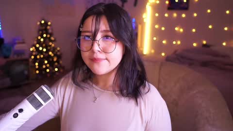 Snapshot of roxysuh chatting on 02-01-25, 07:05 roxysuh online show from 02-01-25, 07:05