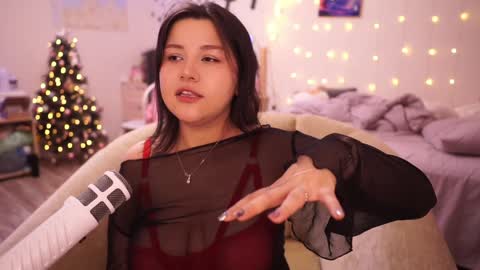 Snapshot of roxysuh chatting on 02-03-25, 12:03 roxysuh online show from 02-03-25, 12:03