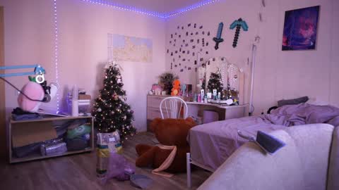 Snapshot of roxysuh chatting on 02-05-25, 06:35 roxysuh online show from 02-05-25, 06:35