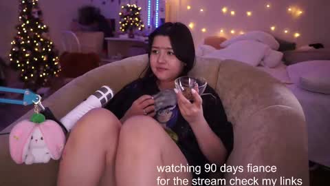 Snapshot of roxysuh chatting on 02-21-25, 11:01 roxysuh online show from 02-21-25, 11:01