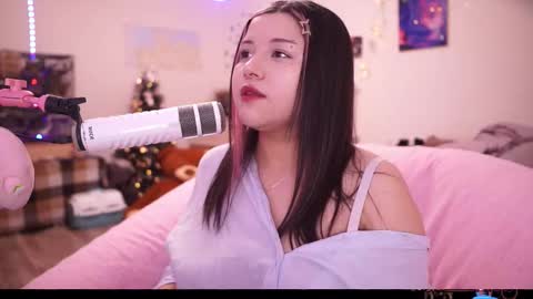 Snapshot of roxysuh chatting on 09-09-25, 06:35 roxysuh online show from 09-09-25, 06:35