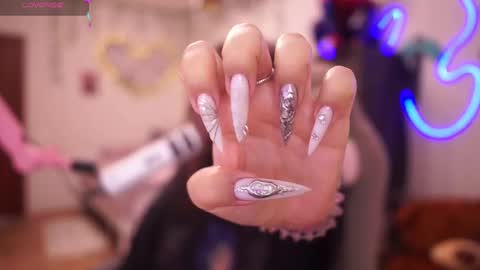 Snapshot of roxysuh chatting on 11-06-25, 08:15 roxysuh online show from 11-06-25, 08:15