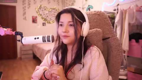Snapshot of roxysuh chatting on 07-10-26, 08:29 roxysuh online show from 07-10-26, 08:29