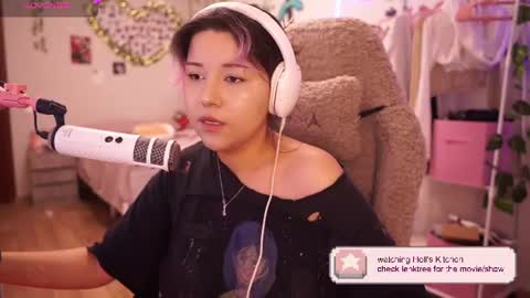 Snapshot of roxysuh chatting on 07-20-26, 10:39 roxysuh online show from 07-20-26, 10:39