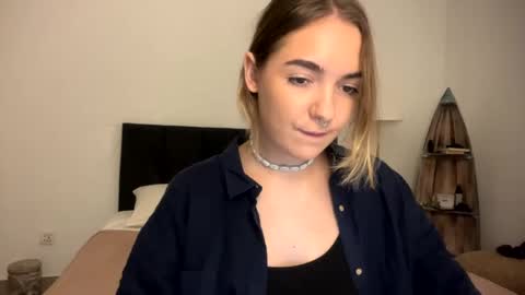 Roxy online show from 04-13-26, 01:27