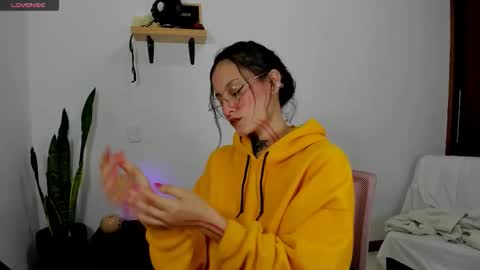 roxy online show from 10-21-25, 02:12