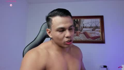 Snapshot of roy__constance chatting on 05-19-26, 03:24 Roy Constance online show from 05-19-26, 03:24
