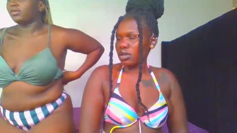Snapshot of royal_goddes chatting on 03-03-25, 03:30 goddes online show from 03-03-25, 03:30