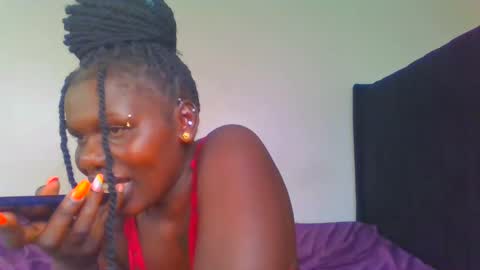 Snapshot of royal_goddes chatting on 03-04-25, 06:04 goddes online show from 03-04-25, 06:04