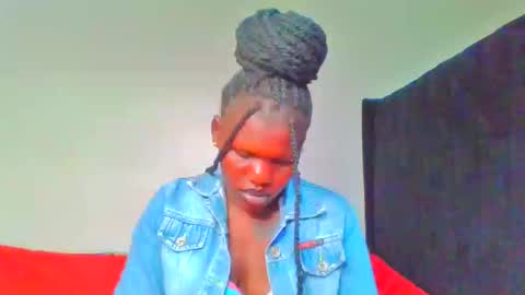 Snapshot of royal_goddes chatting on 03-09-25, 04:11 goddes online show from 03-09-25, 04:11