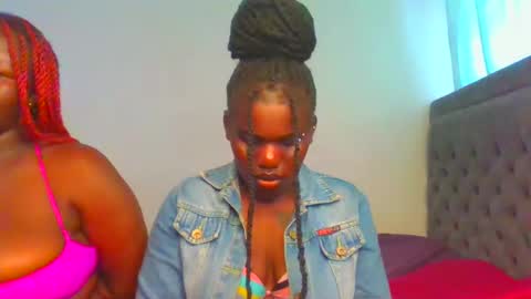 Snapshot of royal_goddes chatting on 03-12-25, 05:24 goddes online show from 03-12-25, 05:24