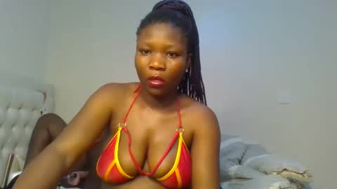 Snapshot of royal_goddes chatting on 09-14-25, 12:15 goddes online show from 09-14-25, 12:15