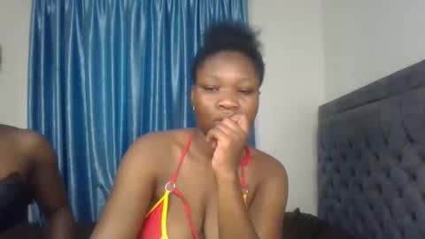 Snapshot of royal_goddes chatting on 10-05-25, 01:20 goddes online show from 10-05-25, 01:20