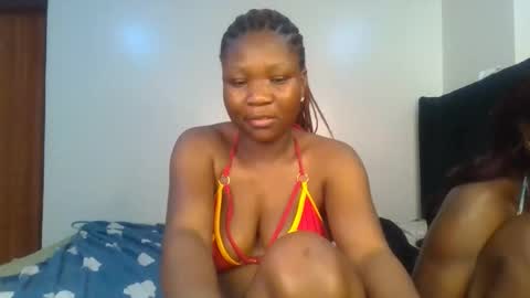 Snapshot of royal_goddes chatting on 10-10-25, 03:00 goddes online show from 10-10-25, 03:00