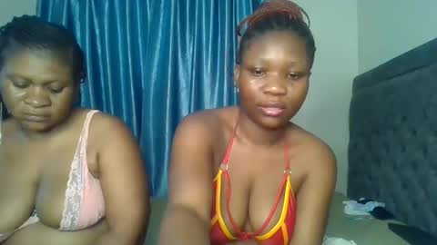 Snapshot of royal_goddes chatting on 10-18-25, 09:48 goddes online show from 10-18-25, 09:48