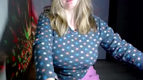 Snapshot of royalboobs chatting on 02-01-25, 02:16 Cameron online show from 02-01-25, 02:16
