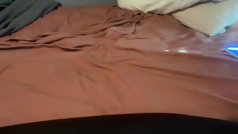 Snapshot of royalty13m chatting on 09-16-25, 06:53 Royalty13m online show from 09-16-25, 06:53