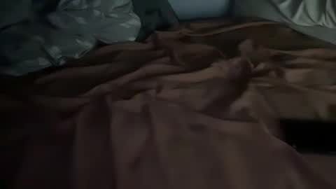 Snapshot of royalty13m chatting on 09-18-25, 08:05 Royalty13m online show from 09-18-25, 08:05