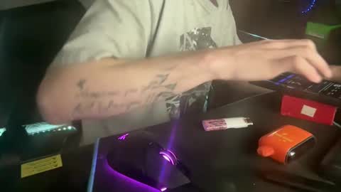 Snapshot of royalty13m chatting on 10-07-25, 08:39 Royalty13m online show from 10-07-25, 08:39