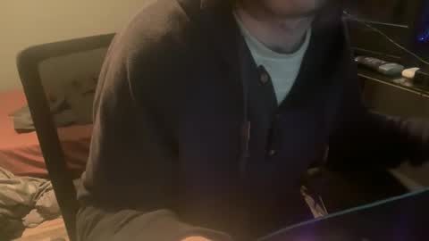 Snapshot of royalty13m chatting on 10-24-25, 03:14 Royalty13m online show from 10-24-25, 03:14